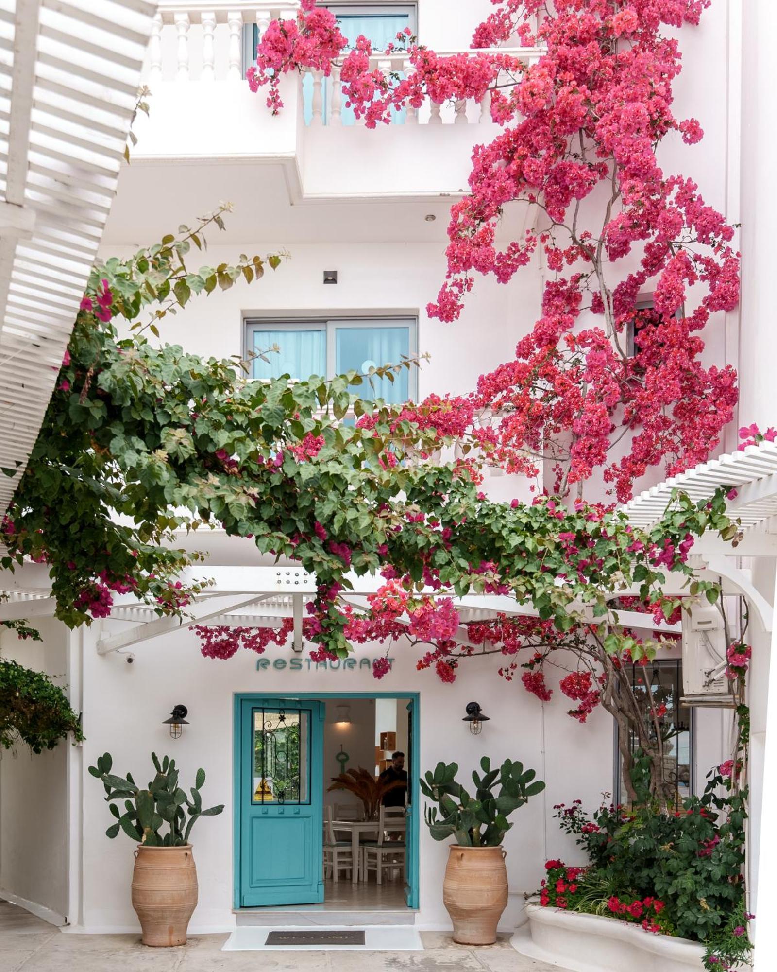 Harmony Hotel Sarandë Exteriör bild
